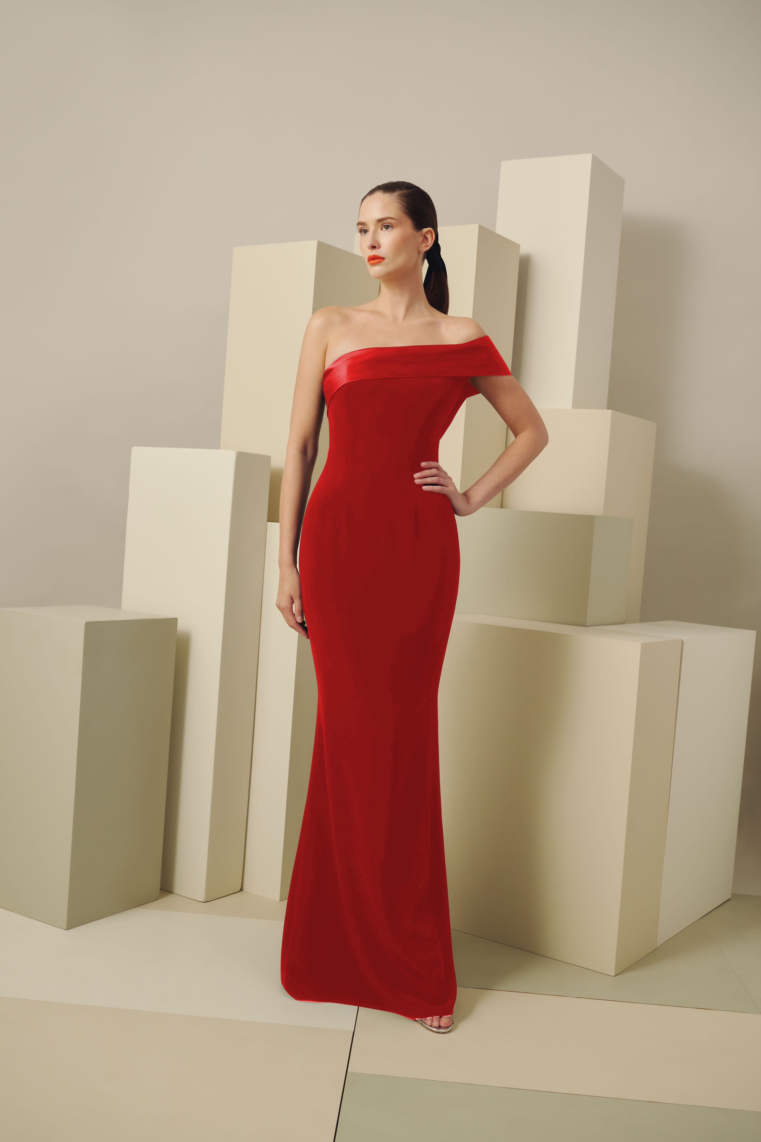 Audrey + Brooks 7200 - Red